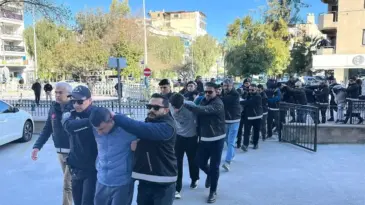 Kuşadası’nda Silahlı Kavga: 1 Ölü, 14 Gözaltı